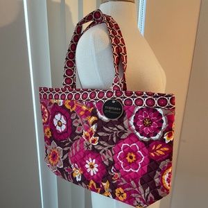 NWT great gift large Tramas Spain 'quiltted tote bag